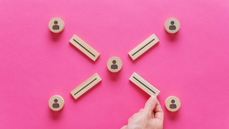 職場の人間関係を行動心理学で解決!円満にするテクニック6選